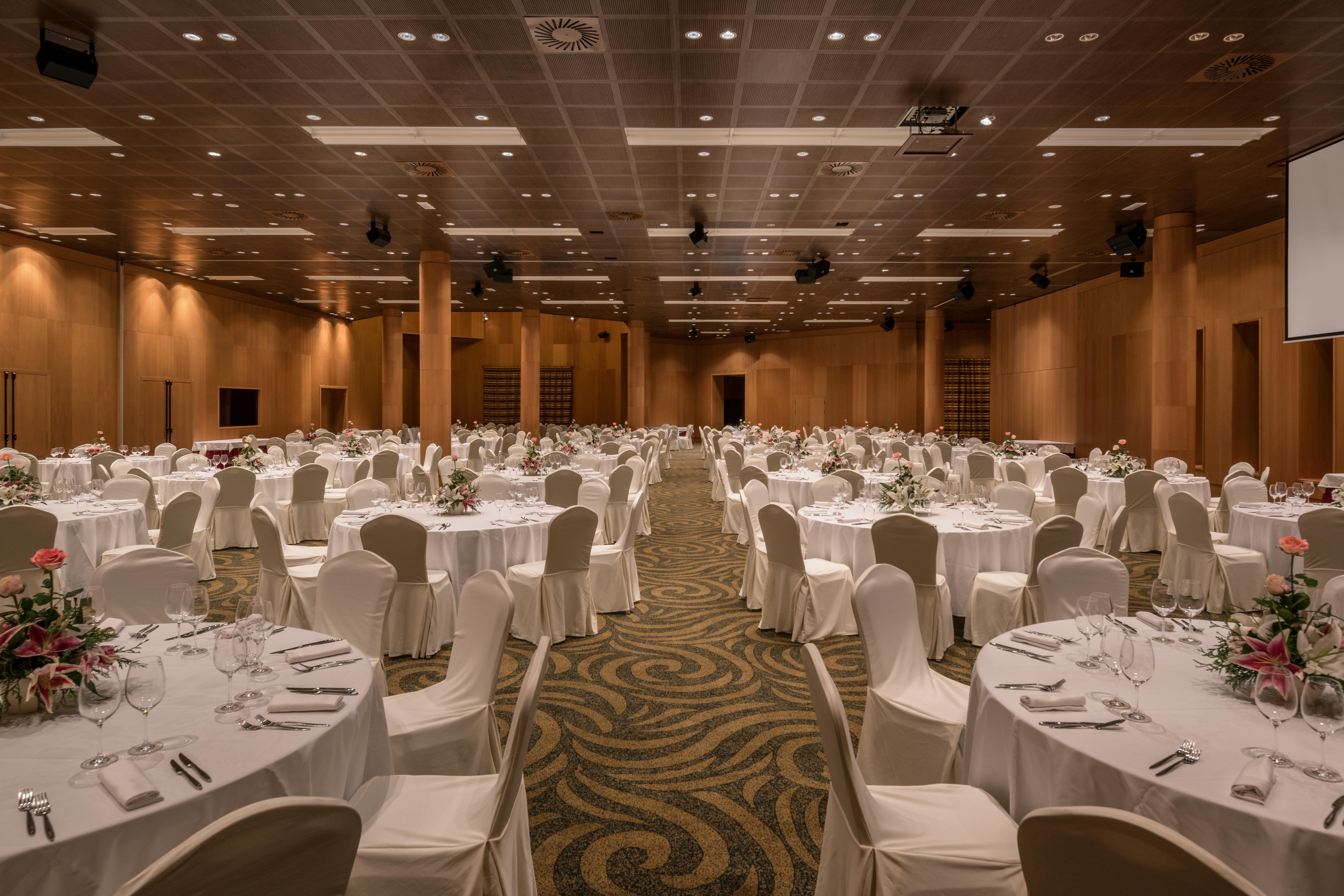 Doubletree By Hilton La Torre Golf Resort Roldan Exterior photo The Grand Ballroom